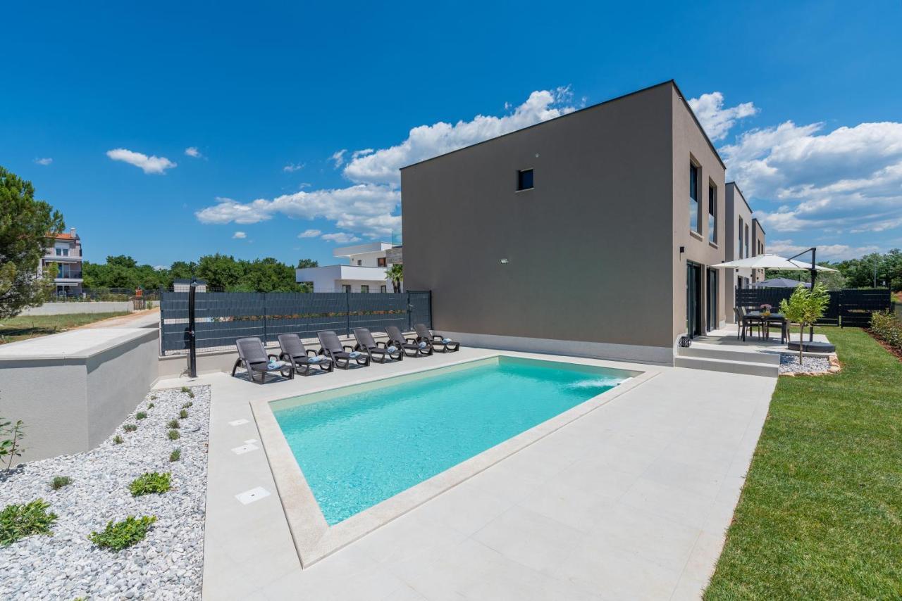 Villa Atena Porec Exterior photo