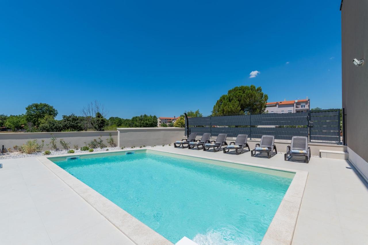 Villa Atena Porec Exterior photo