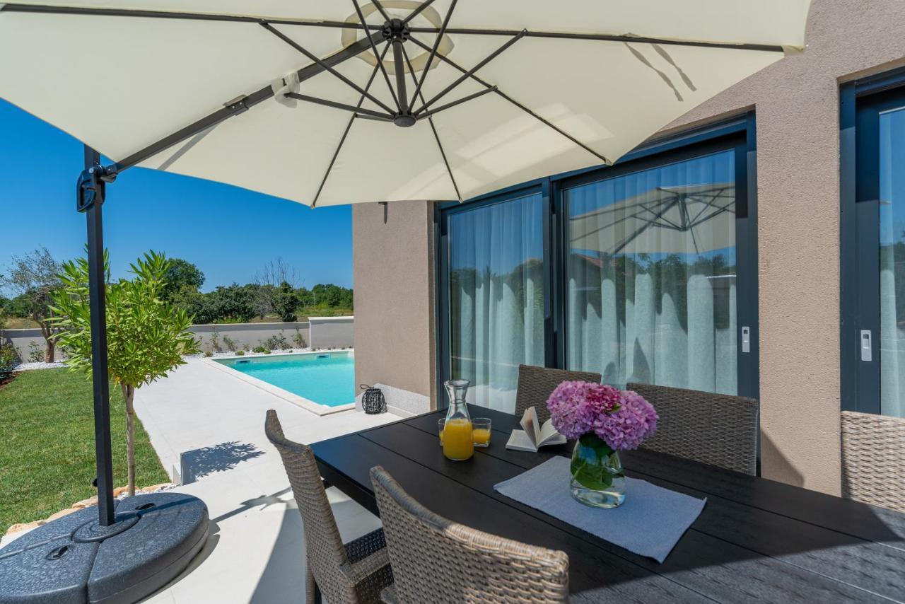 Villa Atena Porec Exterior photo