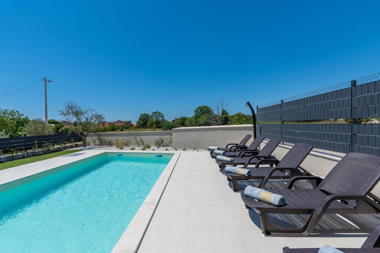 Villa Atena Porec Exterior photo